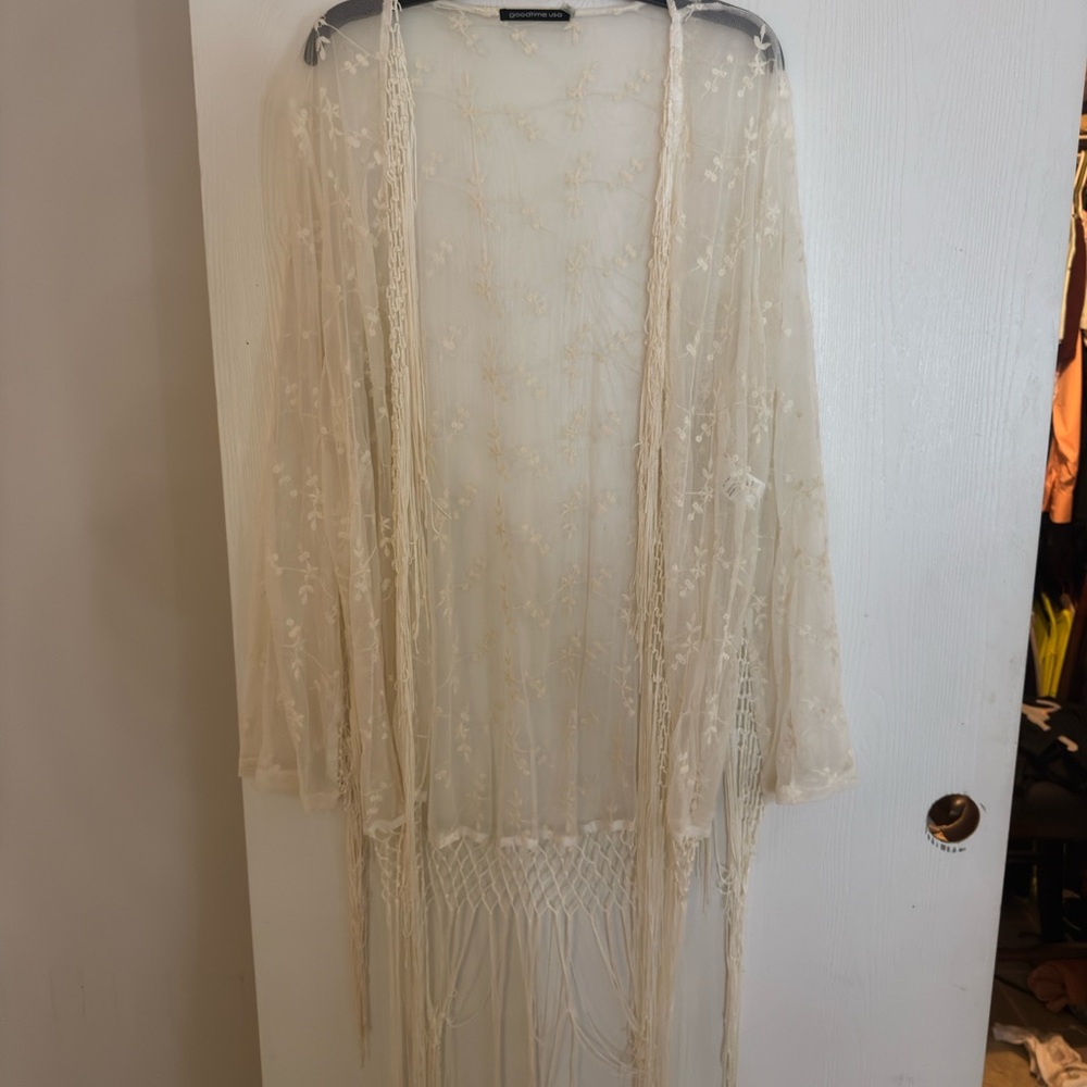Elegant Cream Lace Kimono Cardigan